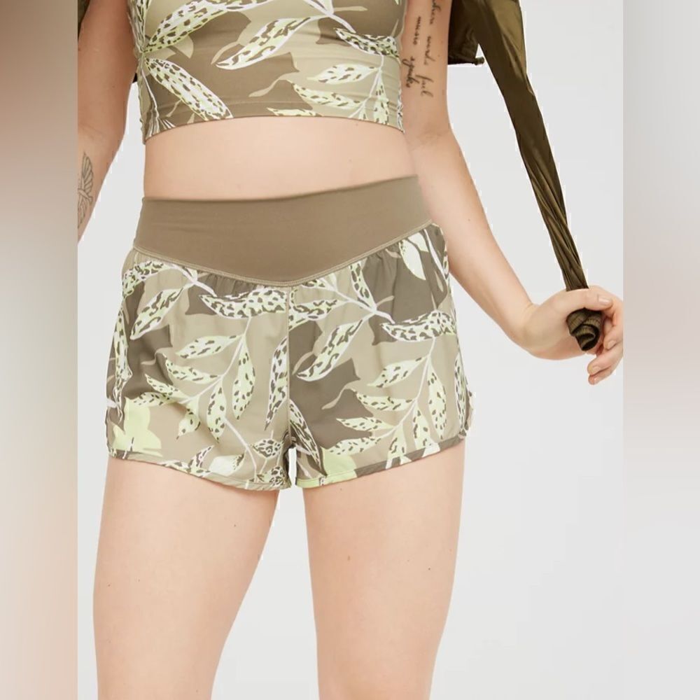 OFFLINE Nylon Printed Running Short Small